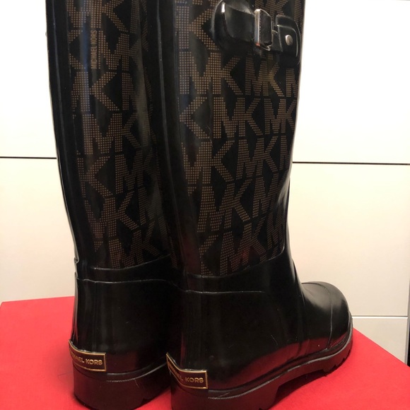 Michael Kors rain boots in great condition - Picture 2 of 3